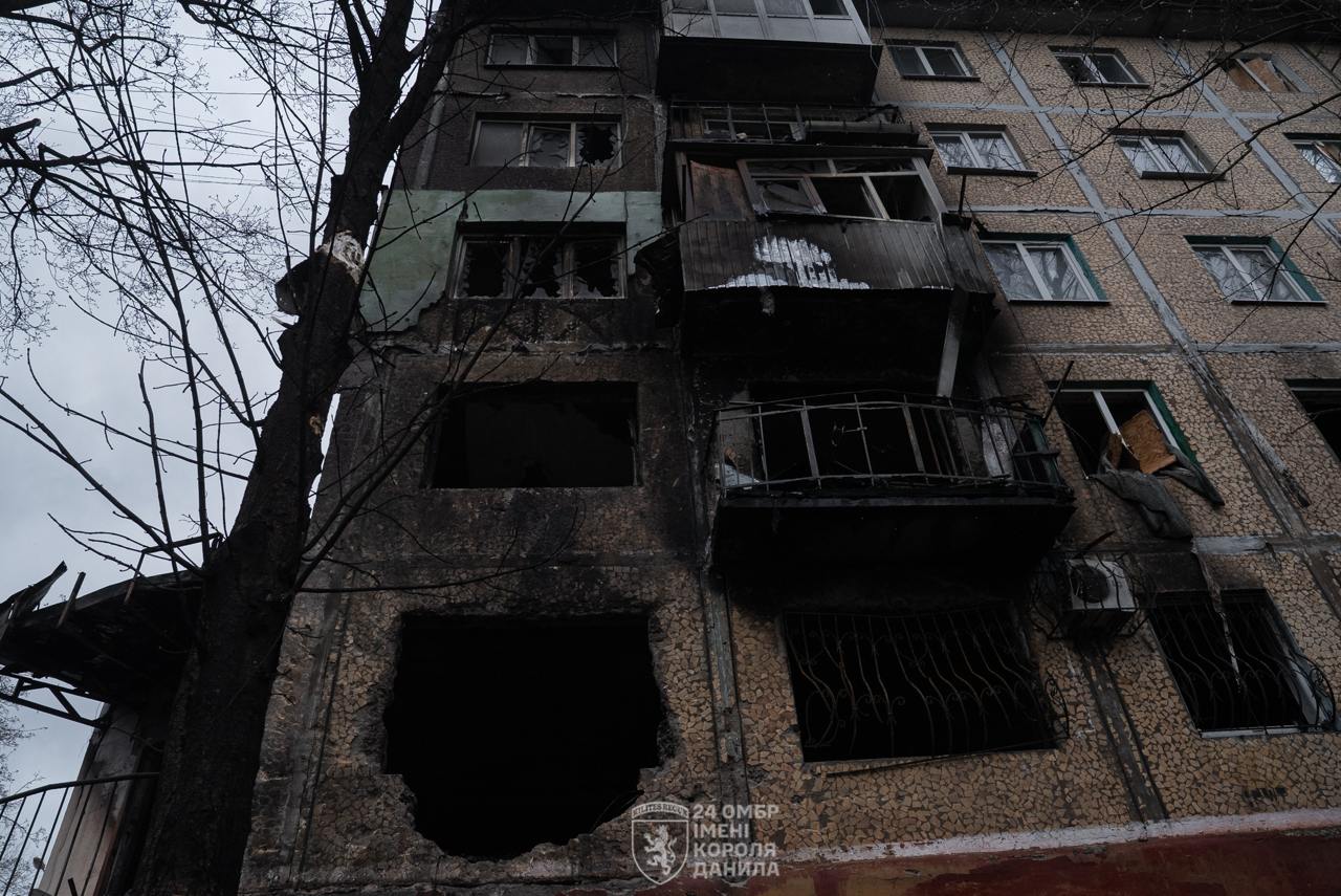 Стаття: Окупанти вдарили по центру Краматорська: загинули двоє людей