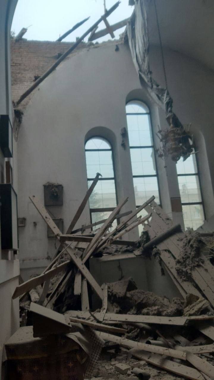 Зображення посту: Росіяни обстріляли храм у Дружківці – влада закликає жителів не йти до церков на Великдень