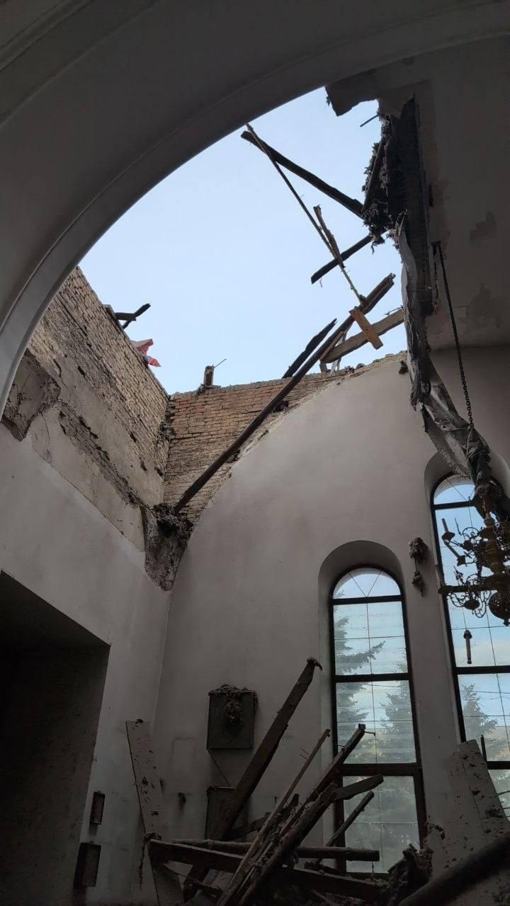 Зображення посту: Росіяни обстріляли храм у Дружківці – влада закликає жителів не йти до церков на Великдень