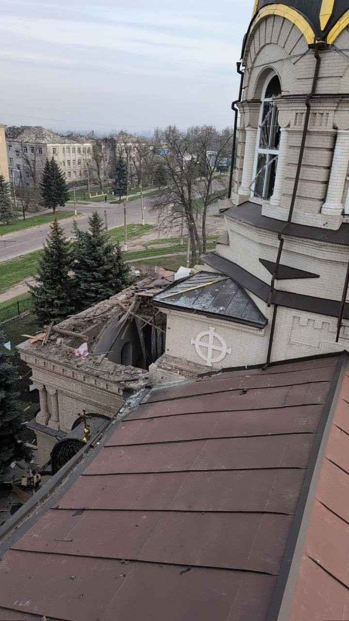 Зображення посту: Росіяни обстріляли храм у Дружківці – влада закликає жителів не йти до церков на Великдень