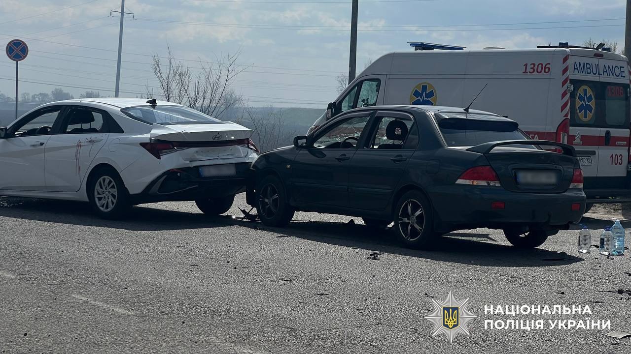 Зображення посту: Росія завдала ракетного удару по Дніпру: 5 людей загинули, частина поранених — у важкому стані