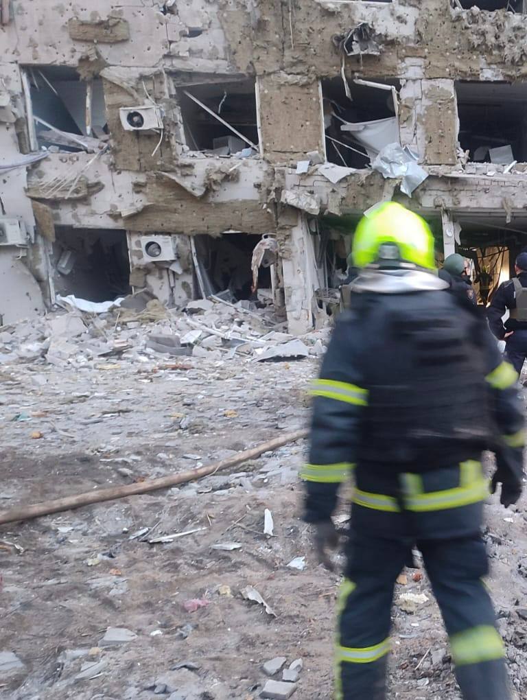 Зображення посту: Росія атакувала Україну 44 ракетами і 659 дронами: понад 10 людей загинули, серед них — дитина