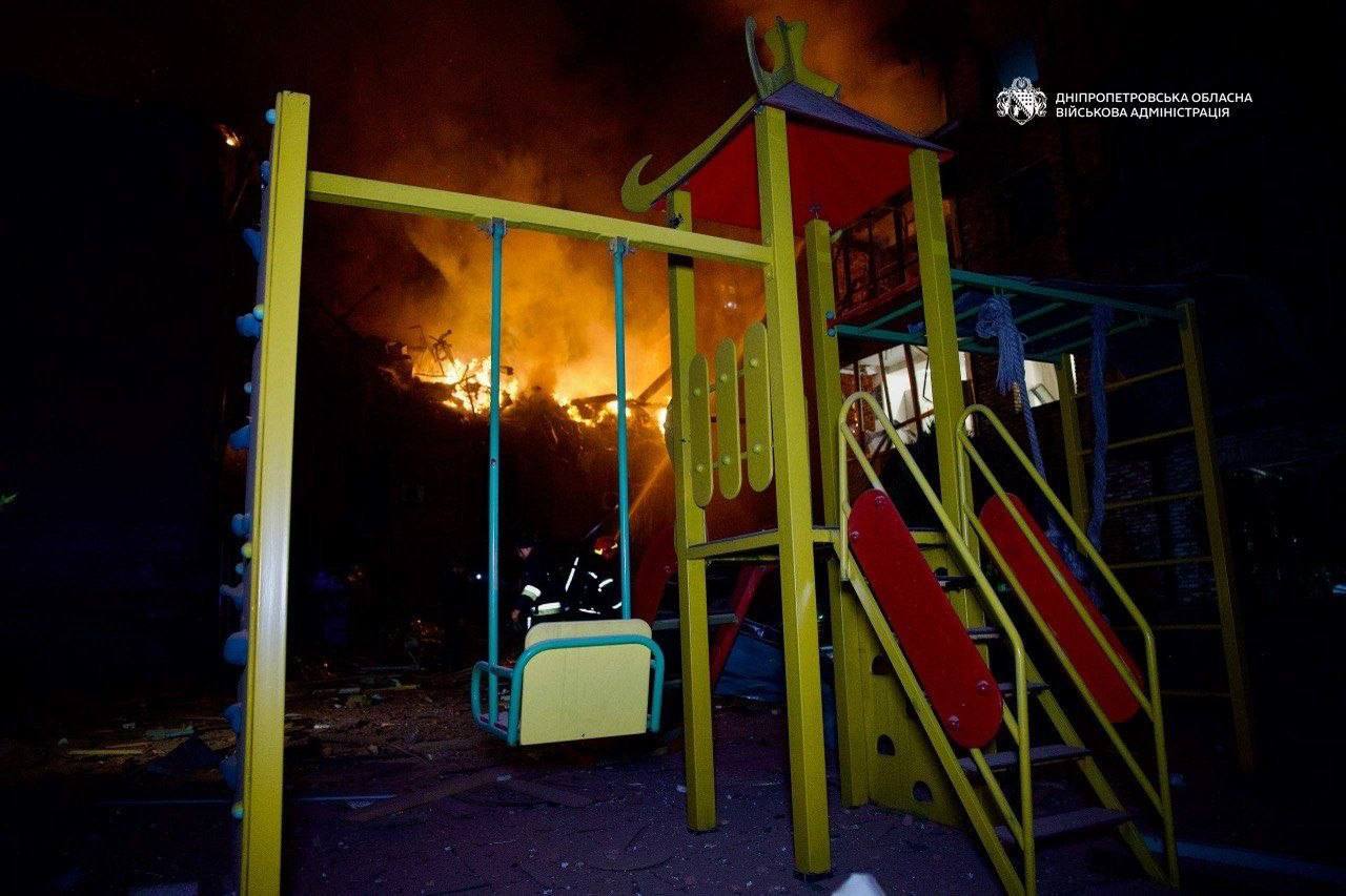 Зображення посту: Росія атакувала Україну 44 ракетами і 659 дронами: понад 10 людей загинули, серед них — дитина