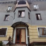 Зображення посту: Росія вдарила по центру Слов’янська півторатонною бомбою: щонайменше 20 будинків пошкоджені