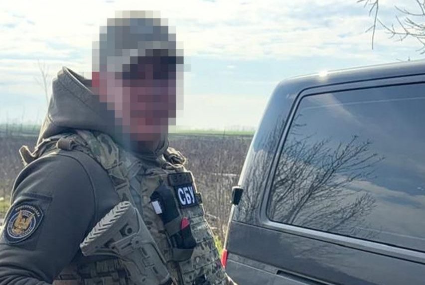 Стаття: СБУ затримала чоловіка, якого підозрюють в коригуванні ударів ФАБ-1500 по оборонцям Краматорська