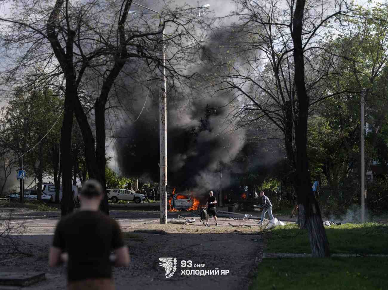Стаття: 6 загиблих у Краматорську: Росія вдарила авіабомбами по центру міста