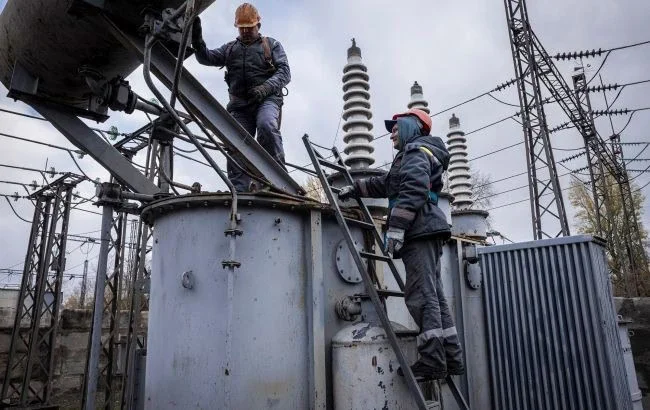 Стаття: Уряд виплатить березневі доплати енергетикам та комунальникам