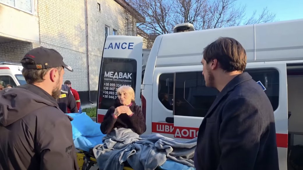 Стаття: Із Костянтинівки евакуювали поранену жінку, яка врятувала понад 100 людей