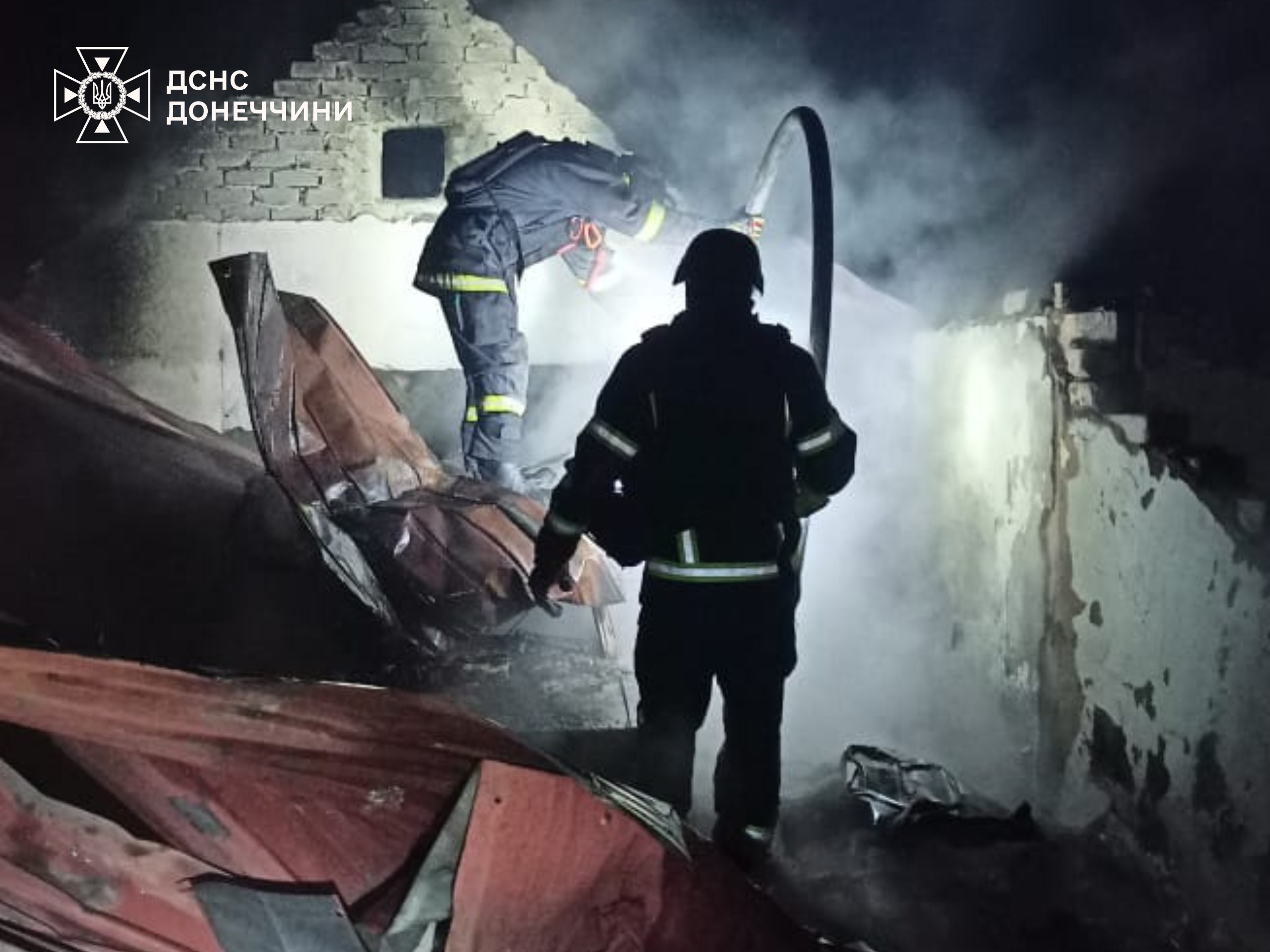 Зображення посту: 24 атаки за добу: окупанти пошкодили обстрілами будинки, лікарню та авто на Донеччині