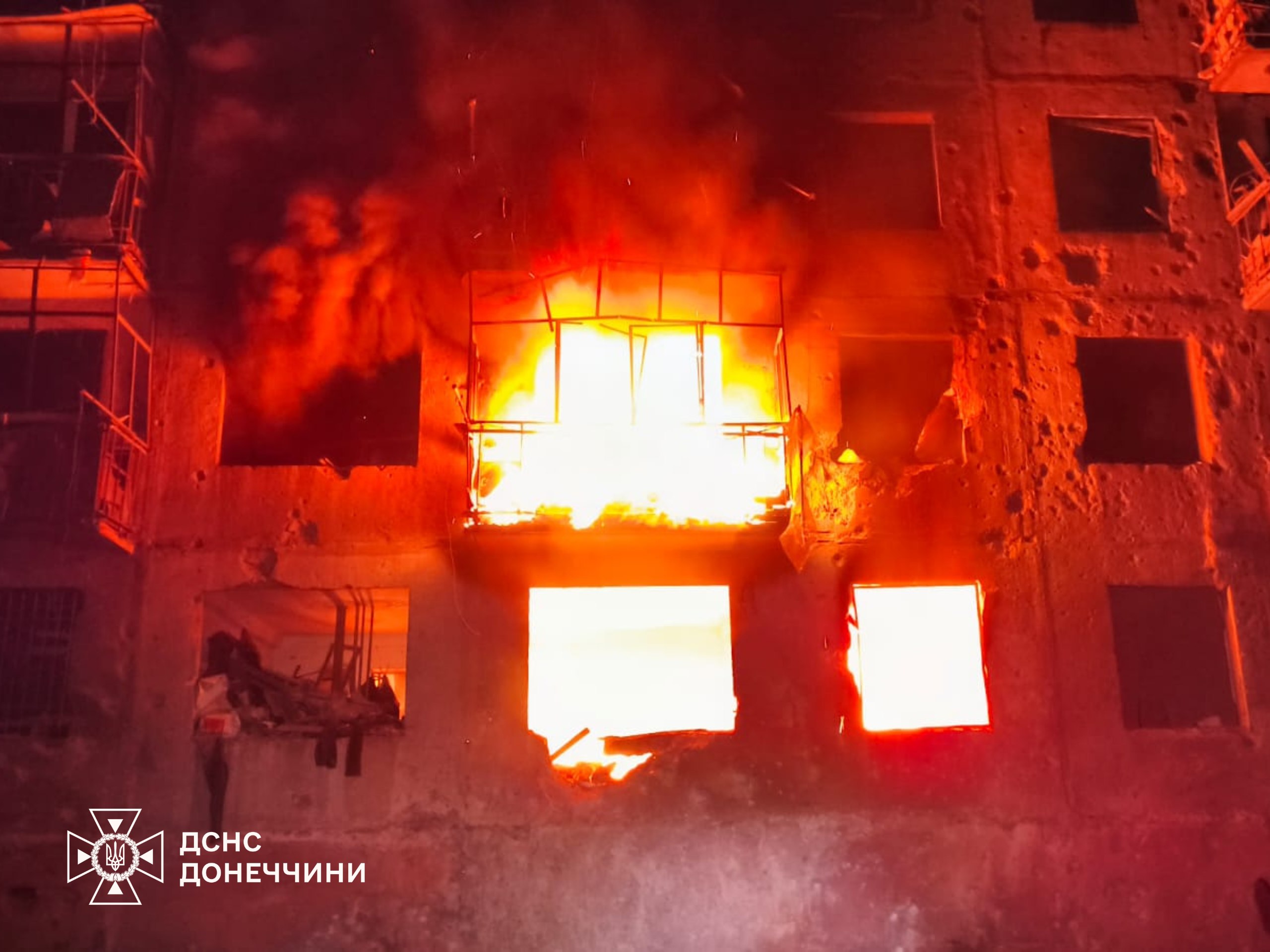 Зображення посту: 24 атаки за добу: окупанти пошкодили обстрілами будинки, лікарню та авто на Донеччині