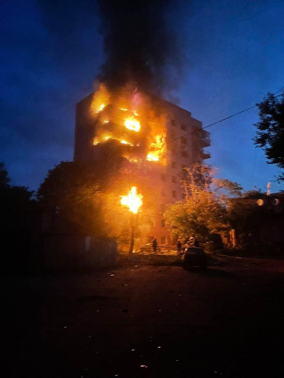 Зображення посту: Росія вдарила по лікарні та житловим кварталам Краматорська: двоє людей загинули