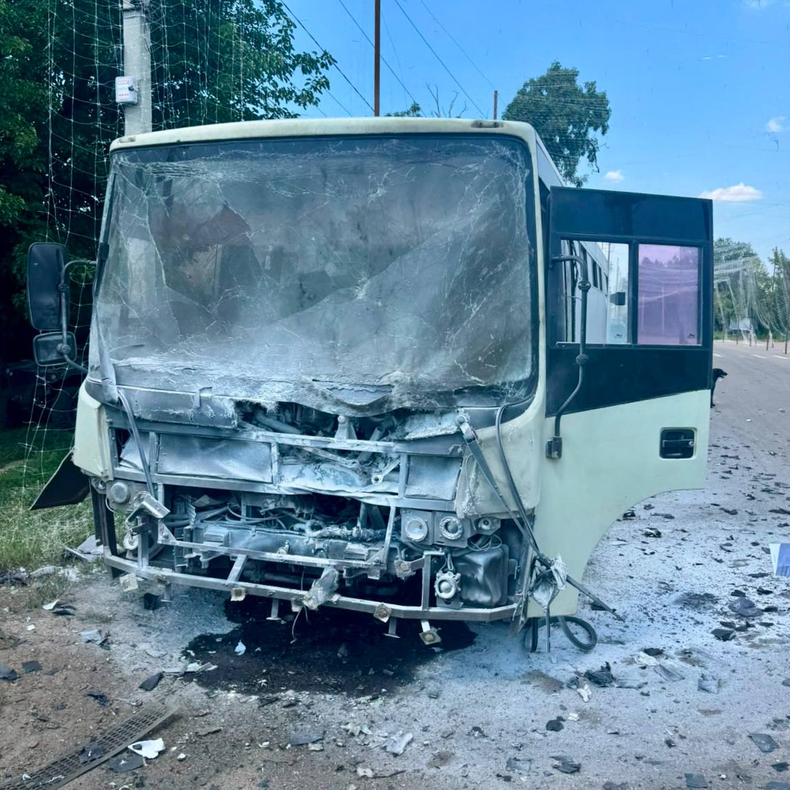 Зображення посту: У Краматорську росіяни влучили дроном у комунальний автобус