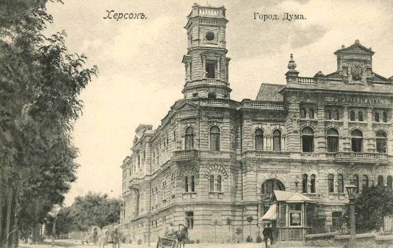 Зображення посту: Близько 10 тисяч втрачених експонатів: як російські окупанти пограбували Херсонський художній музей