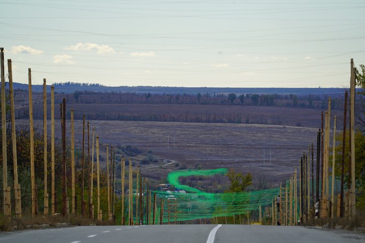 Стаття: У Слов’янську російський FPV-дрон атакував евакуаційний автомобіль: двоє людей поранені