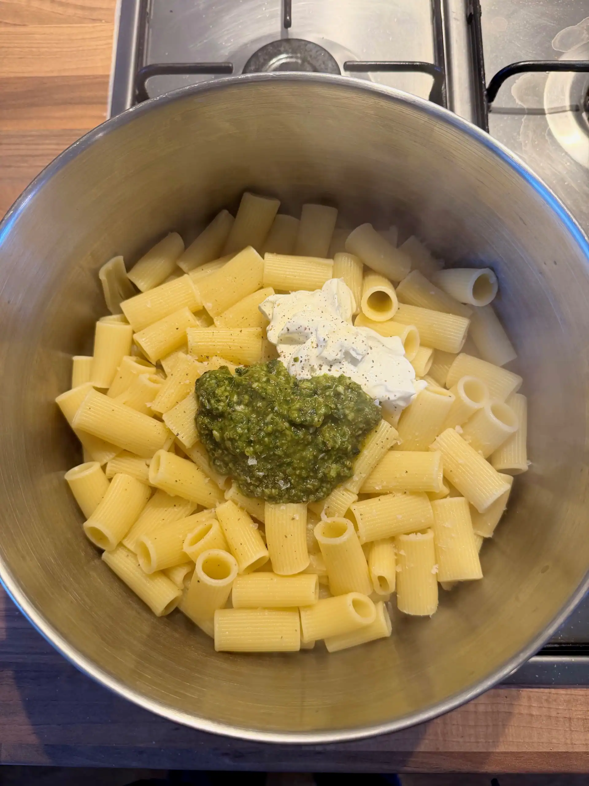 pesto and creme fraiche in pasta
