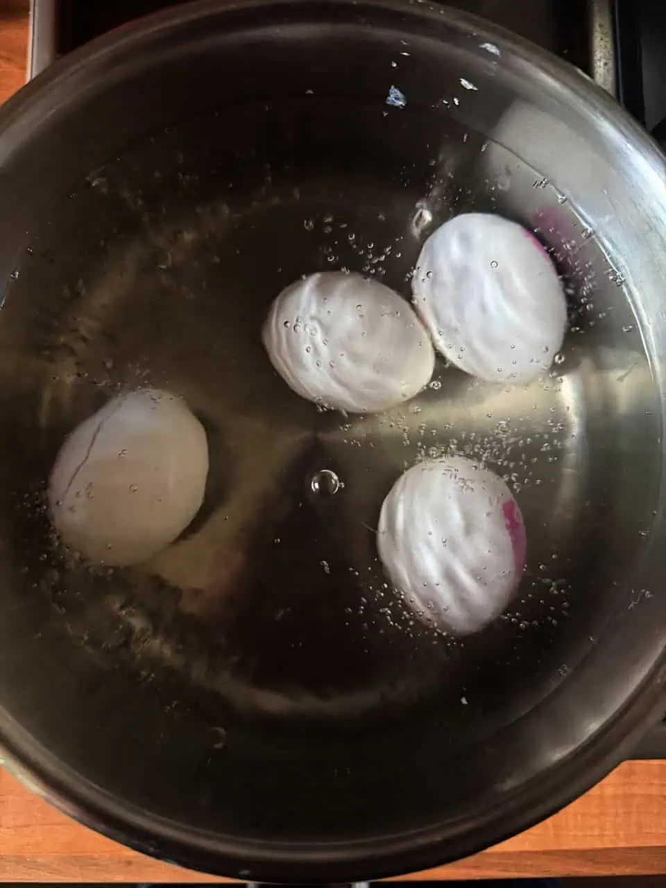 Boiling eggs