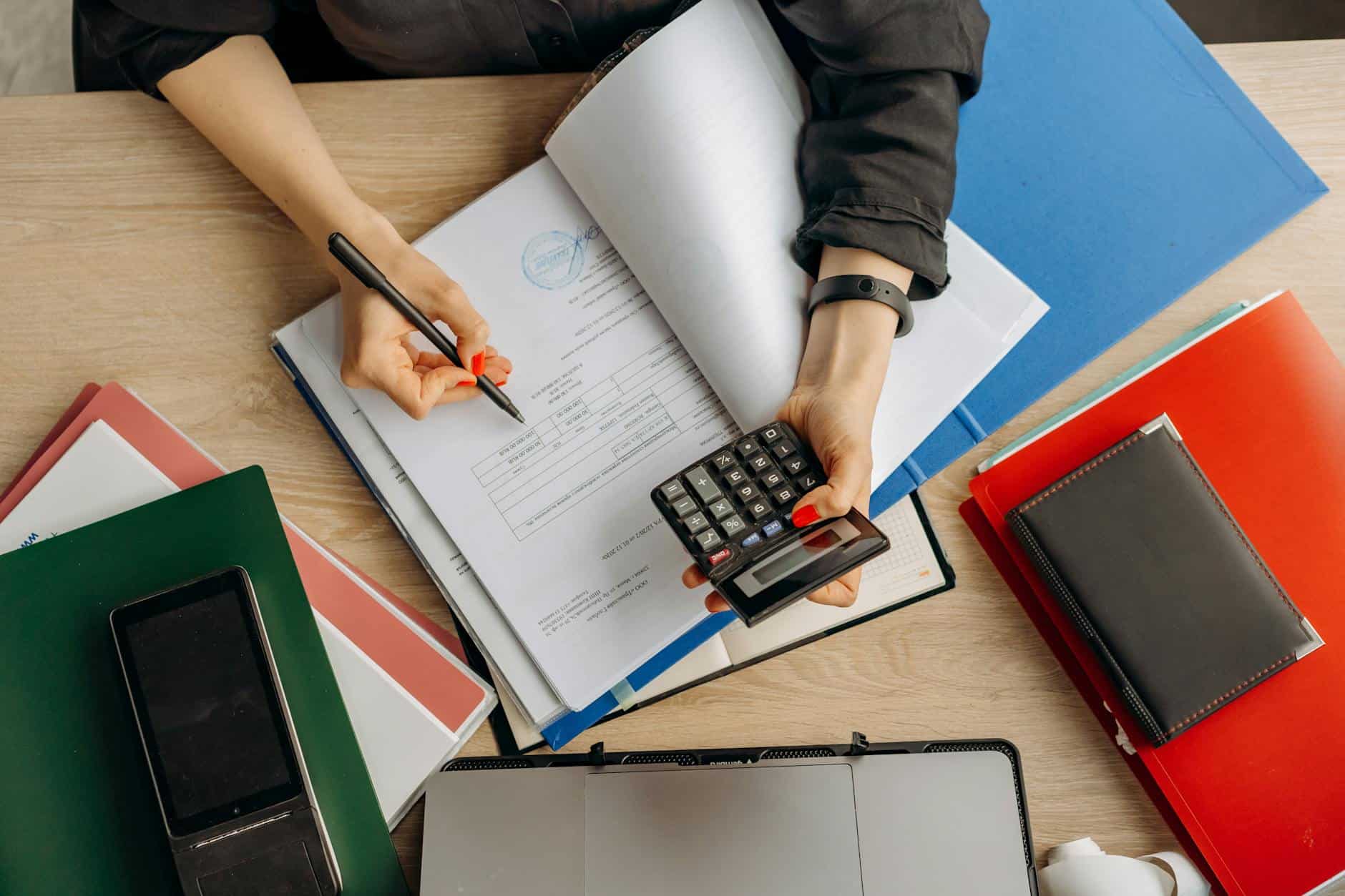 Variable vs. Fixed Business Expenses: A Complete Guide for 2026