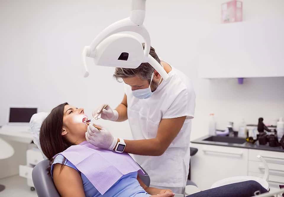 Dolore ai denti senza carie causa