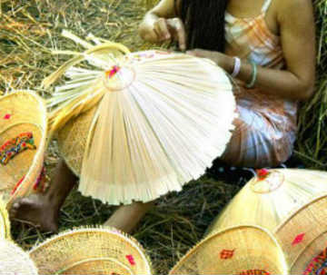 dịch vụ làm nón lá theo yêu cầu