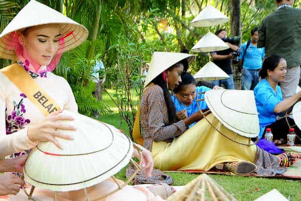 dịch vụ làm nón lá trang trí khách sạn nhà hàng quán cà phê