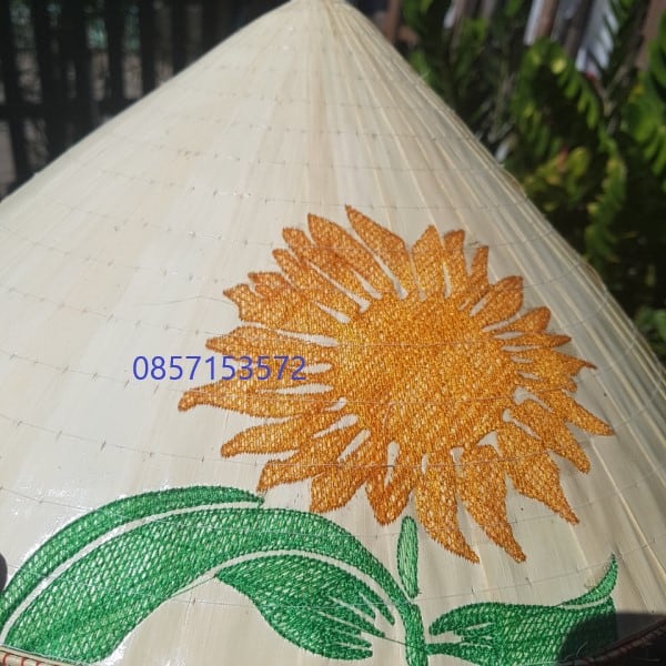 nón lá thêu logo