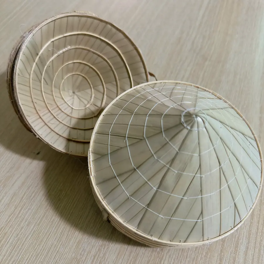 nón lá nhỏ trang trí