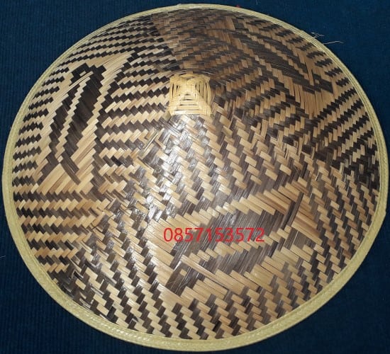 Bán nón tre trang trí cá chép cách điệu