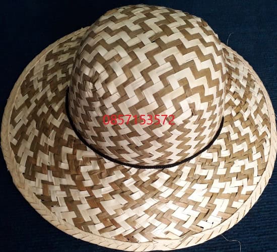 nón lát đi biển vành rộng