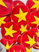 nón lá vẽ lá cờ