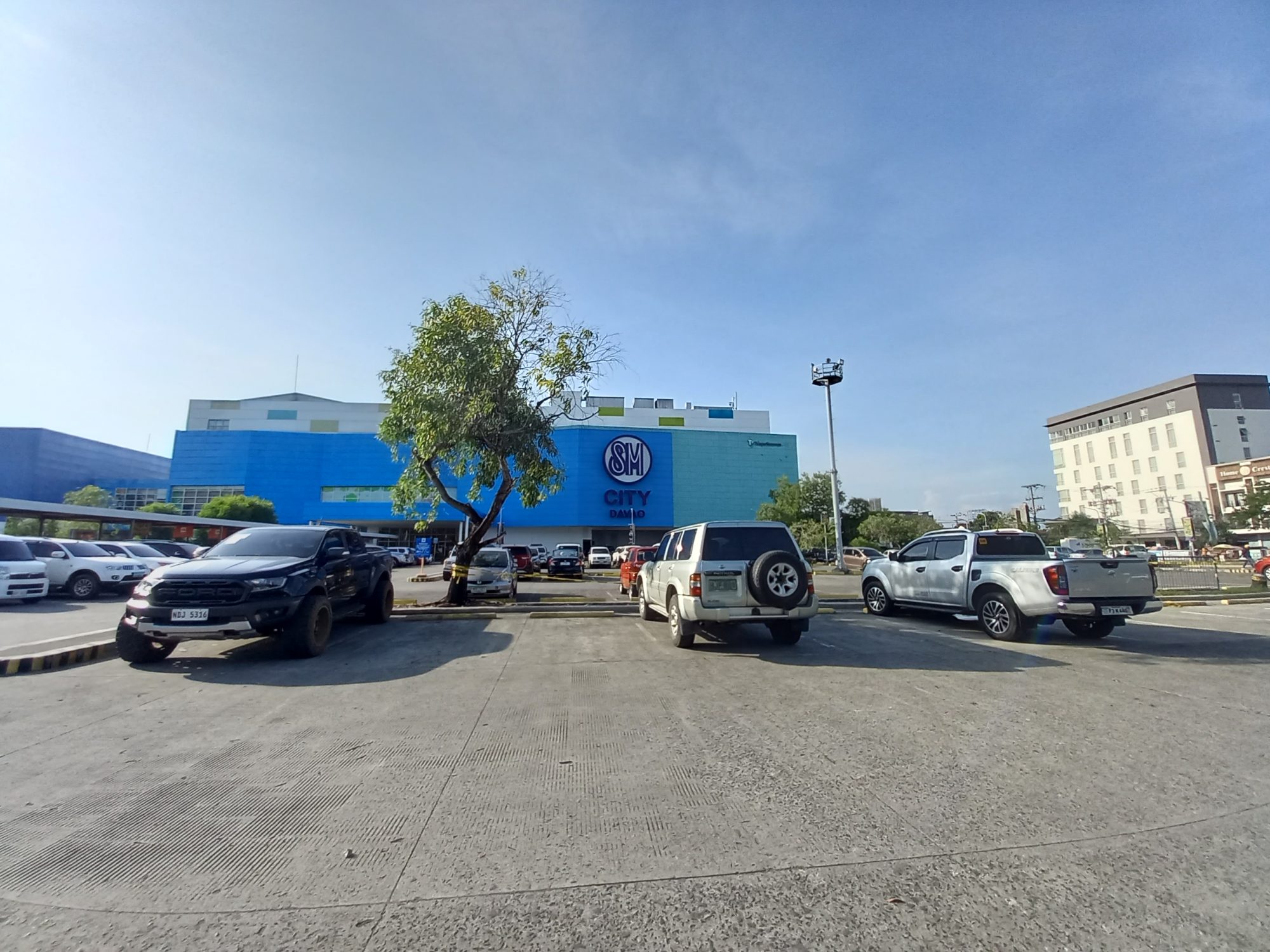 Galaxy A12 ultra-wide