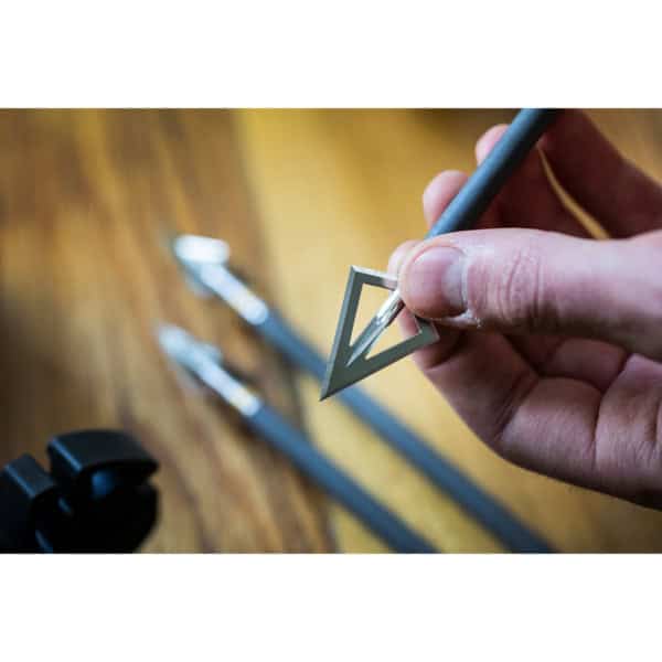 deadringer PSD broadheads dr nutralyzer arrows close up