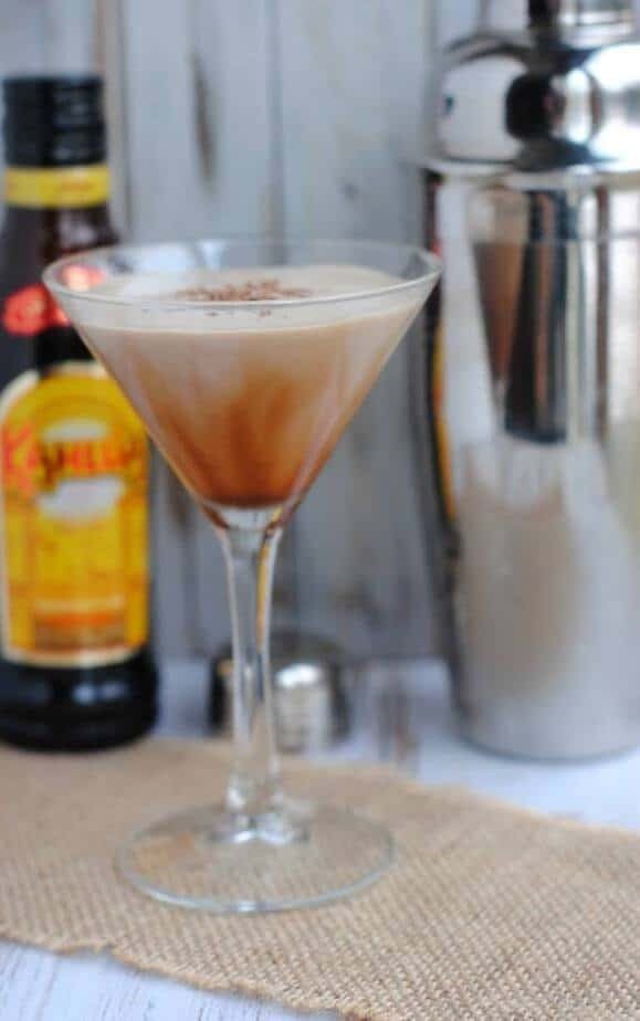 Chocolate tiramisu martini with cocoa dust — Italian dessert drink