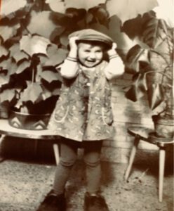 1973 Diana mit Hut