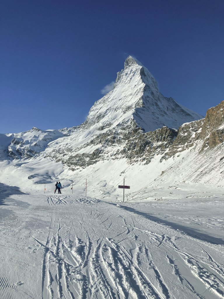 Ski pistes, the Hörnli ridge and the Matterhorn.