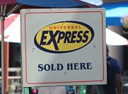 difference between Disney's Fastpasses and Universal's Express Pass