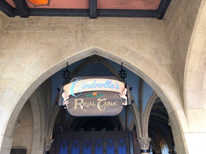 What Restaurants Require 2 Table Service Credits at Walt Disney World?