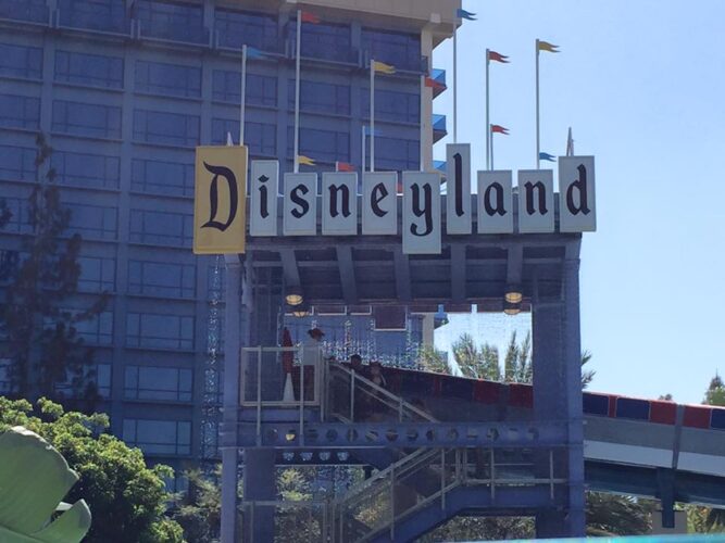 How Can I Get to Disneyland From the Local Airports