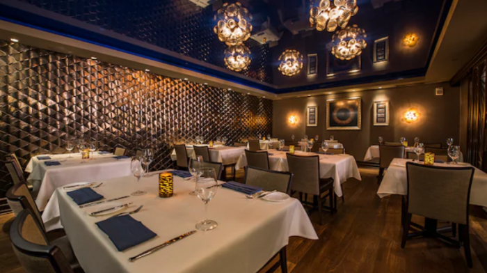 What Restaurants at Disney World Cost 2 Dining Credits? 4