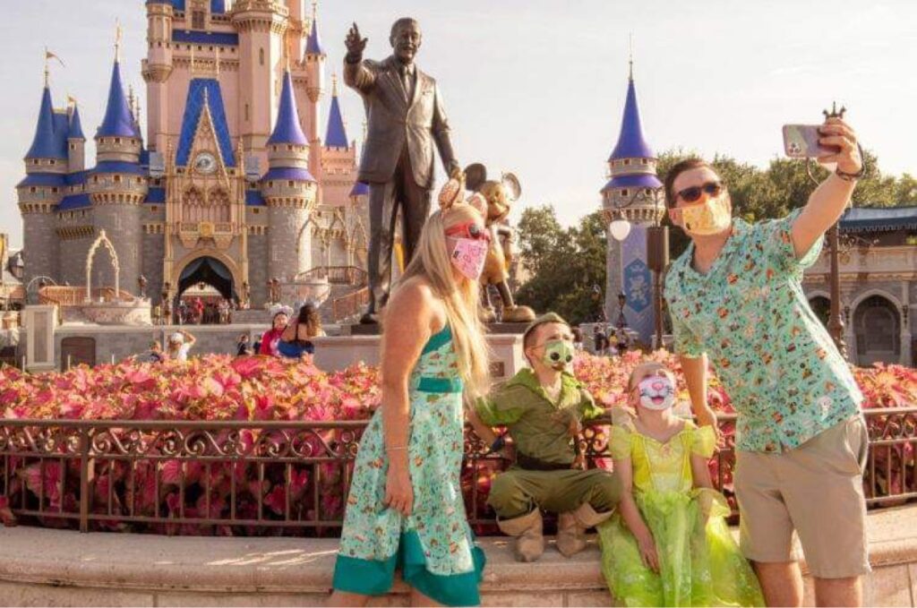 Should Disney Allow Mask-Free Photos at the Parks? 1 Should Disney Allow Mask-Free Photos at the Parks? 1