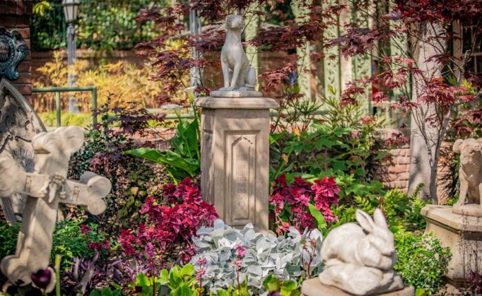 Disneyland Gets Ready For The Reopening With These Haunted Mansion Updates! 2 Haunted Mansion