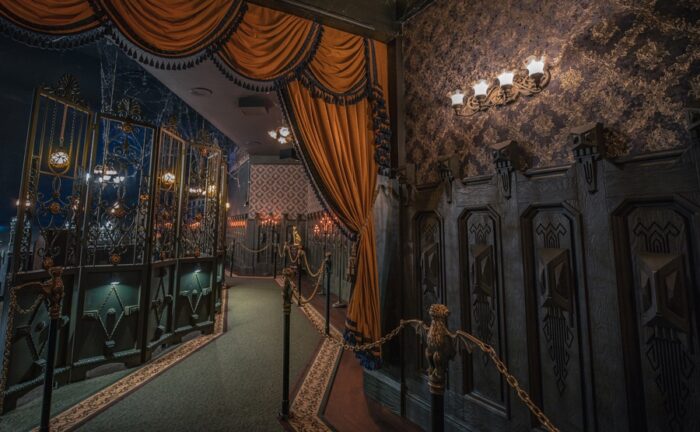 Disneyland Gets Ready For The Reopening With These Haunted Mansion Updates! 3 Haunted Mansion