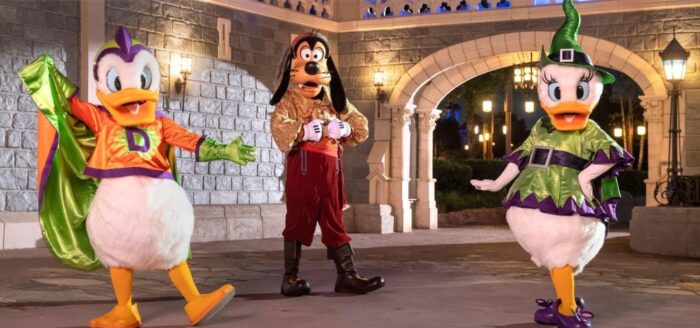 Roundup Of Halfway To Halloween Happenings At Disney Parks! 2 Boo Bash