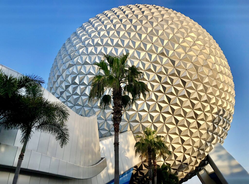Our Top 3 Drinks in Epcot's World Showcase for Adults 1 Our Top 3 Drinks in Epcot's World Showcase for Adults 1