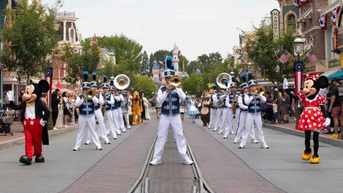 7 Ways To Have A Magical Summer At Disneyland! 2 Disneyland