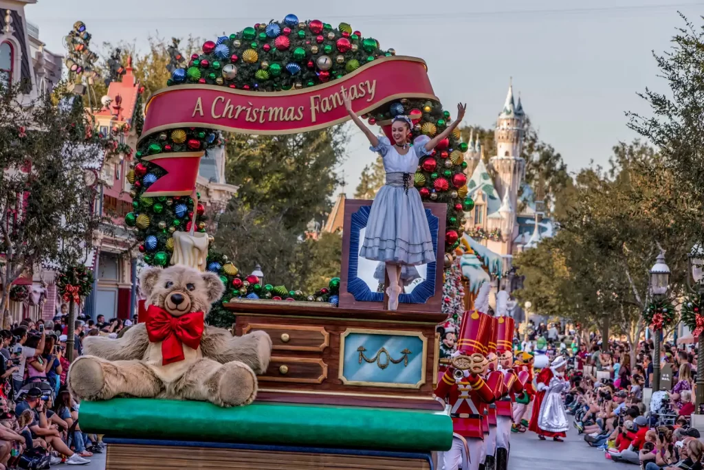 Disneyland Resort Holiday Season Fun Facts 4 Disneyland Resort Holiday Season Fun Facts 4