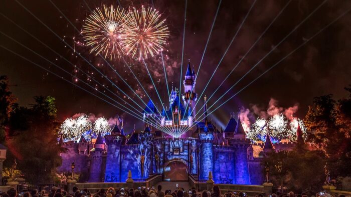 Exciting Entertainment Returns To Disneyland Resort In 2022! 7 Disneyland Forever
