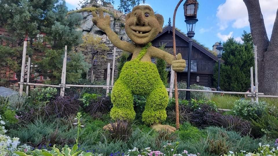 Epcot Flower And Garden Topiaries Are Starting To Bloom! 3 Epcot Flower and Garden