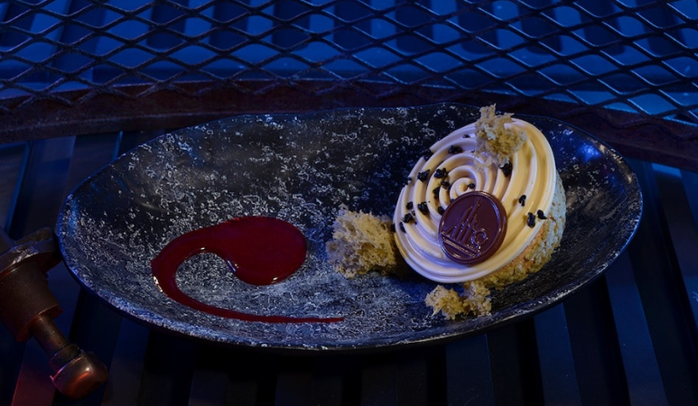 Feel the Force with these Star Wars Eats and Treats at Disney Parks 18 Feel the Force with these Star Wars Eats and Treats at Disney Parks 17