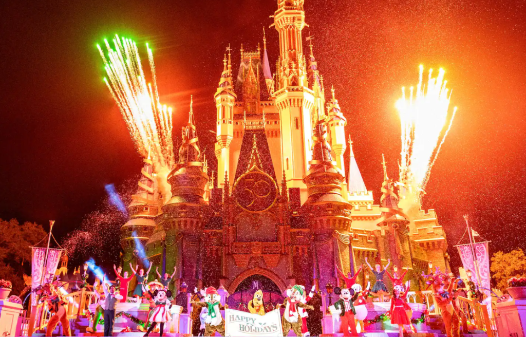Everything we know about the return of Mickey’s Very Merry Christmas Party 7 Everything we know about the return of Mickey’s Very Merry Christmas Party 3