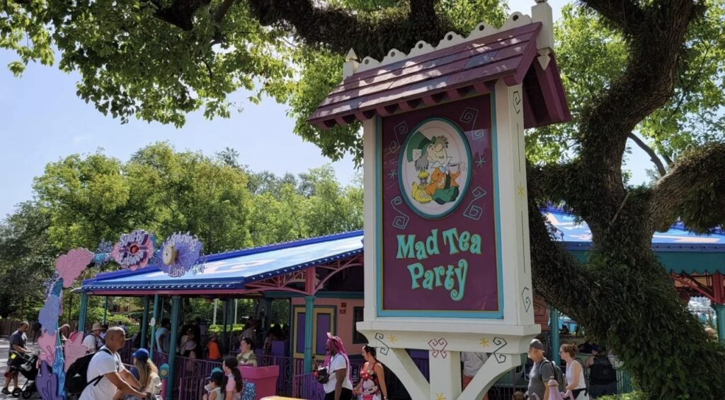 Celebrating the Anniversary Week of Disney’s Alice in Wonderland 2 Celebrating the Anniversary Week of Disney’s Alice in Wonderland 2